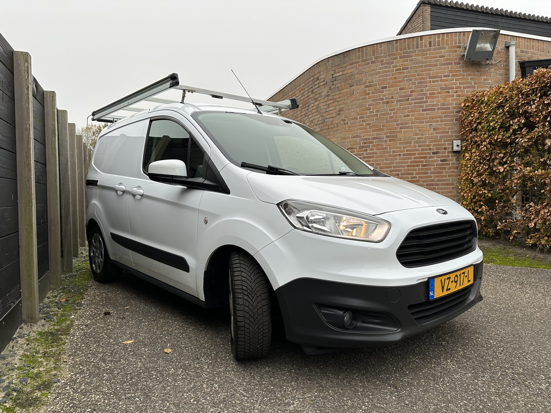 40968793-3.jpg