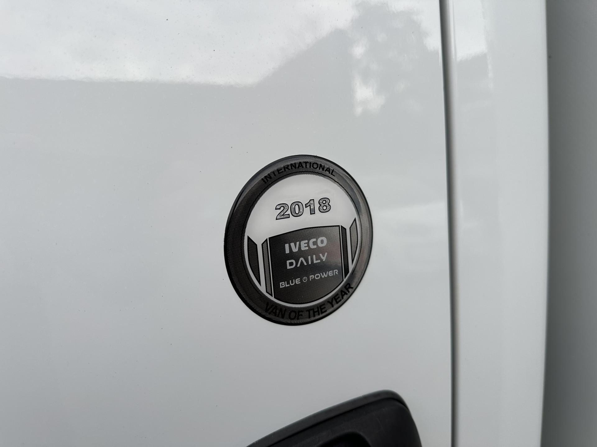 47315384-3.jpg