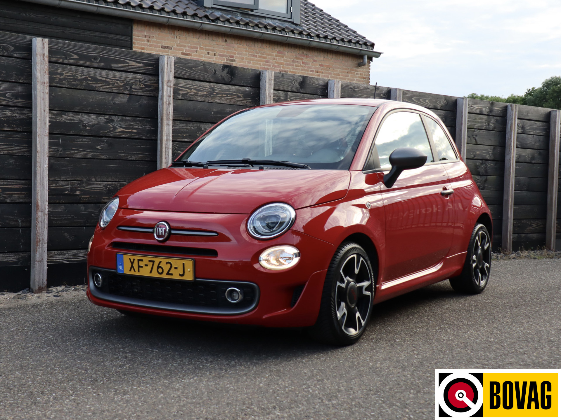 52605495-50.jpg